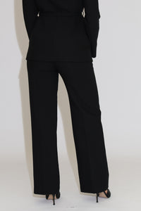 Noir Knot