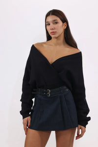 Noir Embrace Top