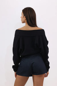 Noir Embrace Top